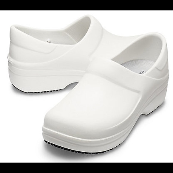 CROCS Shoes - NWT croc clogs